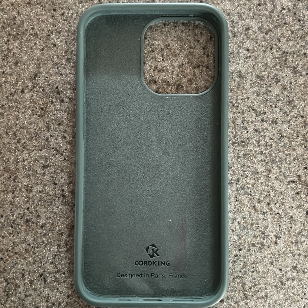 iPhone 13 Pro case - Picture 2 of 3